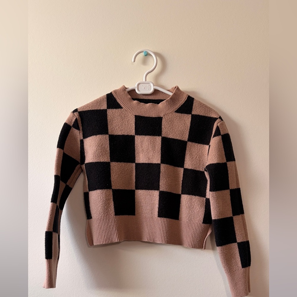 NWOT - Checkered Black and Brown Girls Sweater